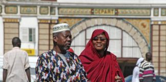 Kleurrijk Dakar Dakar Senegal treinstation