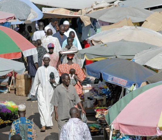Struinen over de Albert Market in Banjul Albert Market Gambia