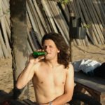 Julbrew op het strand in Gunjur