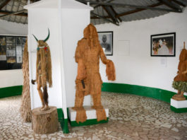 Ontdek de musea van Gambia Kachikally Crocodile Museum