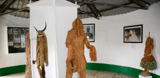 Ontdek de musea van Gambia Kachikally Crocodile Museum