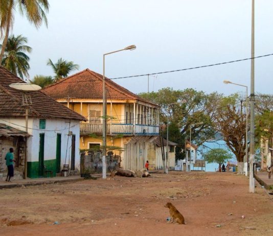 Vergane glorie in Bolama Bolama Guinee Bissau