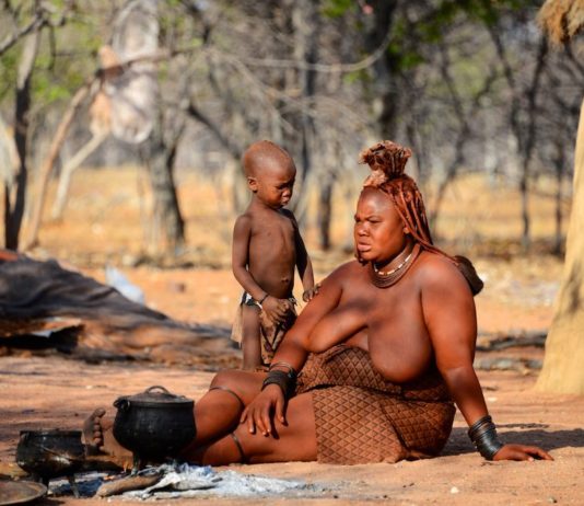 Bezoek de Himba bij Kamanjab Himba bij Kamanjab