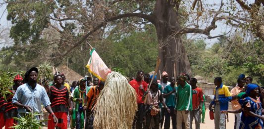 Traditioneel Niafarang Niafrang ceremony festival