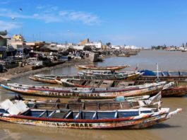 Dwalen door het oude centrum van Saint-Louis Saint-Louis Senegal