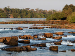 Kamperen bij de Salthinho watervallen Salthinho Falls Guinee-Bissau