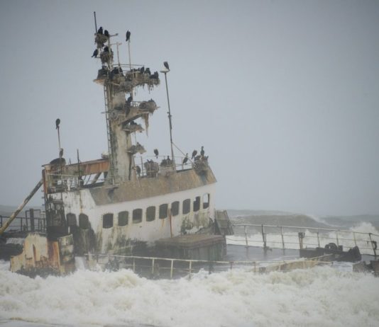 Skeleton Coast, een kerkhof vol roestige scheepswrakken Skeleton Coast Namibië