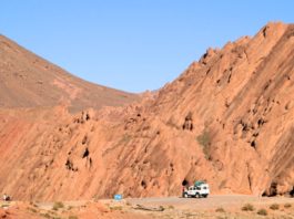 Dadès kloof met heuvels als menselijke lichamen Dades Kloof en vallei Marokko