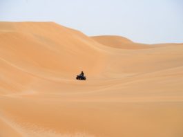 Race met een quad door de zandduinen van Swakopmund Swakopmund Namibie quad zandduinen