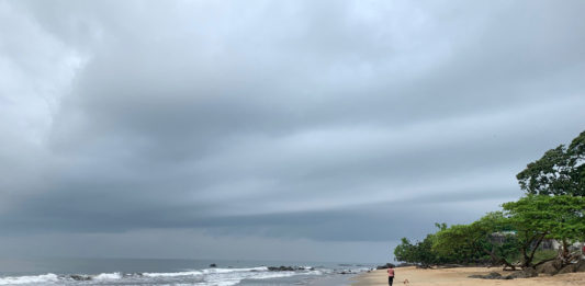Bijkomen op het strand van Kribi