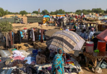 Oum Hadjer Oum Hadjer Tsjaad kledingverkoper