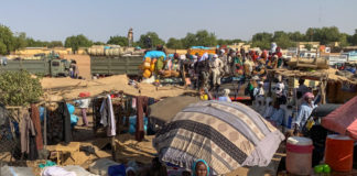 Oum Hadjer Oum Hadjer Tsjaad kledingverkoper