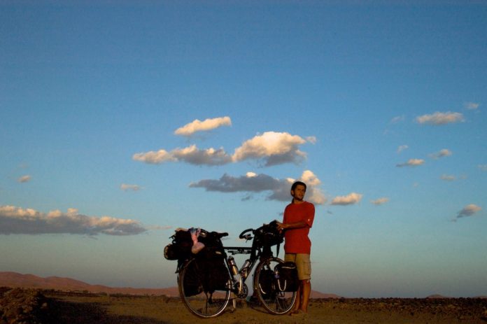 fietsen door de Sahara