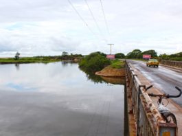 Grensperikelen in Gambia grens Gambia