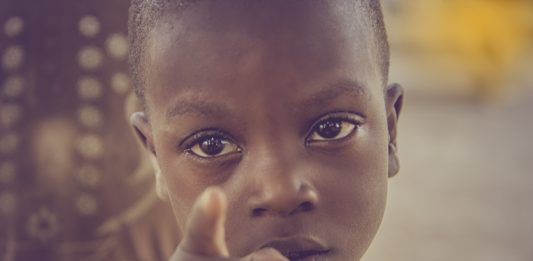 Nzulezu is een dorp op palen in het Tadane meer Nzulezu Ghana stunningtravel afrika