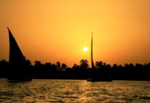 Maak een Nijlcruise op een Felucca Maak een Nijlcruise op een Felucca