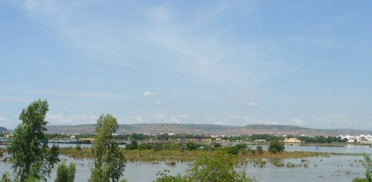 Pirogues op de Niger rivier Niger rivier Mali