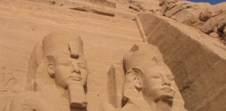 De tempel van Ramses II in Abu Simbel Tempel Ramses II in Abu Simbel