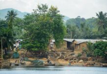 Het Verhaal van Lake Volta: Een Gigantisch Waterlichaam en de Levensader van Ghana Ghana Lake Volta