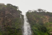 De Wli waterval is de natuurlijke parel van Ghana Wli waterval Ghana