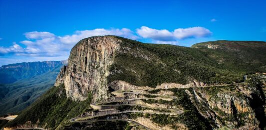 Serra da Leba – spectaculaire bergpas in Angola Serra da Leba