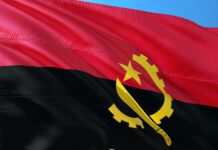 De vlag van Angola in de serie vlaggen weetjes Vlag van Angola