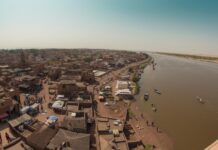 Gao – eeuwenoude handelsstad aan de Niger De stad Gao in Mali aan de Niger rivier