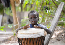 Djembé: het ritme van West-Afrika dat de wereld veroverde Djembé Senegal