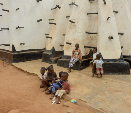 Larabanga: een ontmoeting met het dagelijkse leven in het noorden van Ghana Moskee Larabanga Ghana