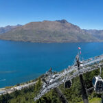 Skyline Gondola met uitzicht op Cecil Peak